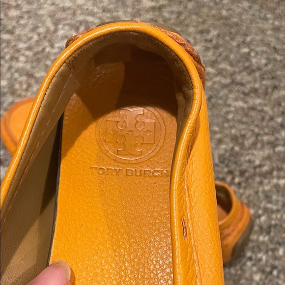 Womens Tory Burch Orange Stamped Leather Driving Loafer Flats - Picture 8 of 10